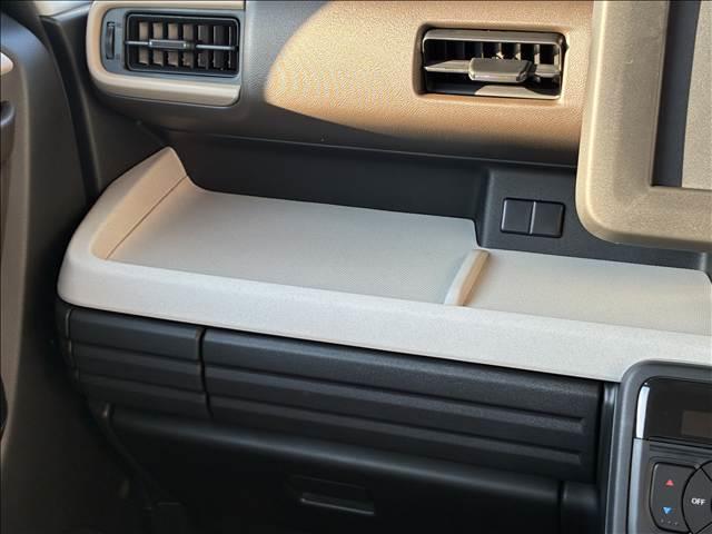 スペーシア HYBRID G 届出済未使用車(13枚目)