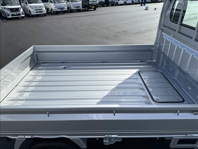 キャリイトラック ＫＣ　エアコン・パワステ　５ＭＴ　４ＷＤ　届出済未使用車（9枚目）