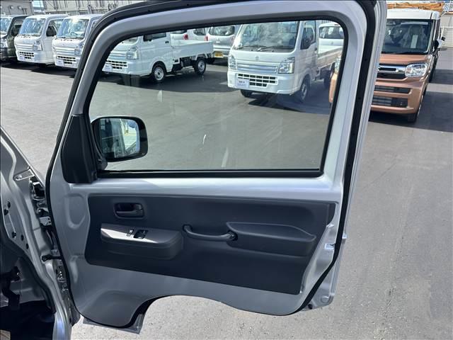 キャリイトラック ＫＣ　エアコン・パワステ　５ＭＴ　４ＷＤ　届出済未使用車（11枚目）