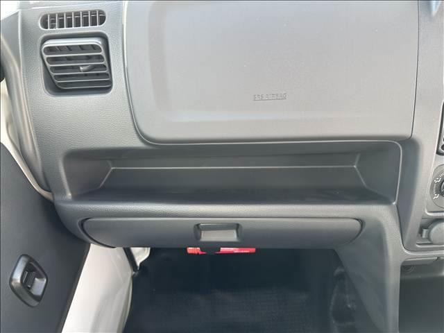 キャリイトラック ＫＣ　エアコン・パワステ　５ＭＴ　４ＷＤ　届出済未使用車（13枚目）