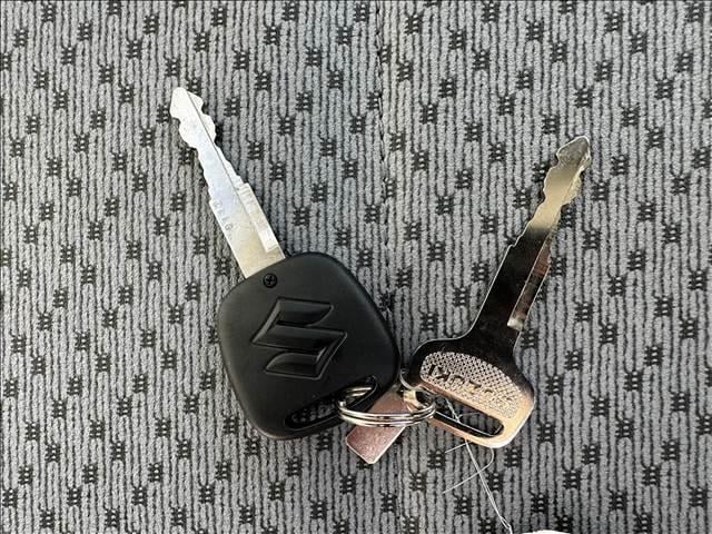 キャリイトラック ＫＣ　エアコン・パワステ　５ＭＴ　４ＷＤ　届出済未使用車（16枚目）