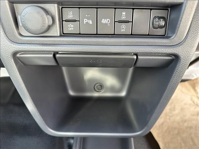 キャリイトラック ＫＣ　エアコン・パワステ　５ＭＴ　４ＷＤ　届出済未使用車（18枚目）