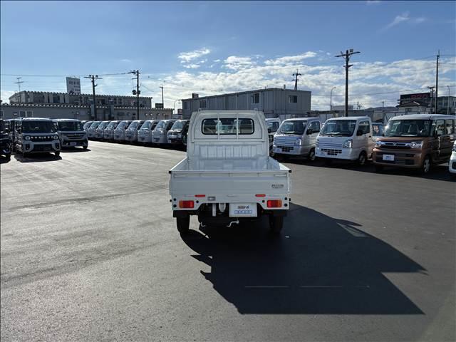 キャリイトラック ＫＣ　エアコン・パワステ　４ＡＴ　４ＷＤ　届出済未使用車（5枚目）