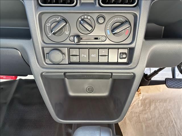 キャリイトラック ＫＣ　エアコン・パワステ　４ＡＴ　４ＷＤ　届出済未使用車（17枚目）