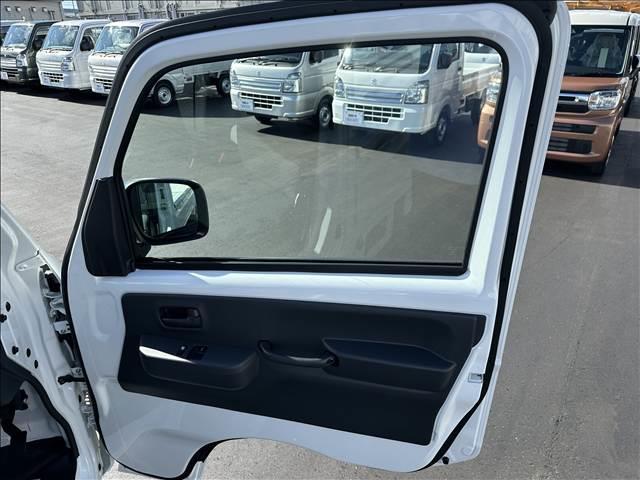 キャリイトラック ＫＣ　エアコン・パワステ　４ＡＴ　４ＷＤ　届出済未使用車（10枚目）