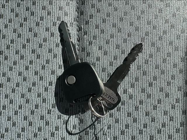 キャリイトラック ＫＣ　エアコン・パワステ　４ＡＴ　４ＷＤ　届出済未使用車（24枚目）