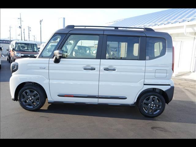 スペーシアギア ＨＹＢＲＩＤ　ＸＺ　届出済未使用車（5枚目）