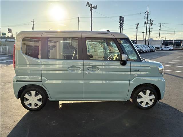 スペーシア ＨＹＢＲＩＤ　Ｘ　届出済未使用車（8枚目）