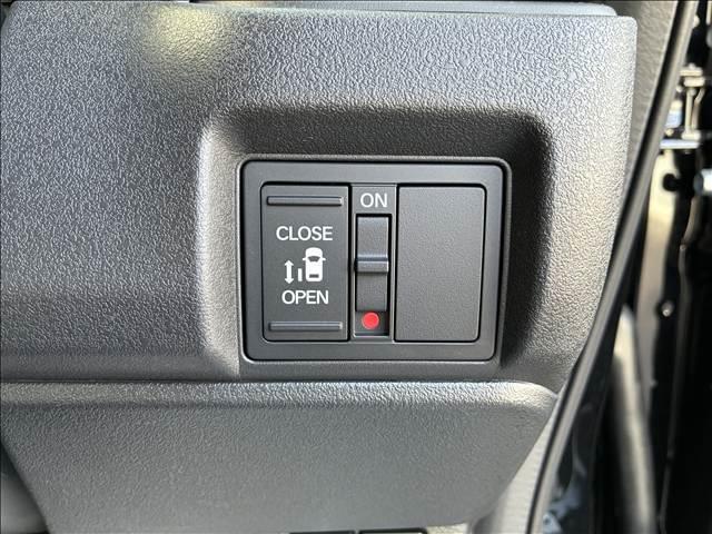 N-BOXカスタム ベースグレード 届出済未使用車(13枚目)