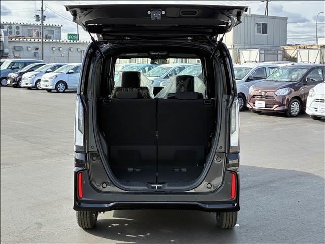 N-BOXカスタム ベースグレード 届出済未使用車(19枚目)