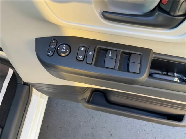 Ｎ－ＢＯＸ ベースグレード　届出済未使用車（13枚目）