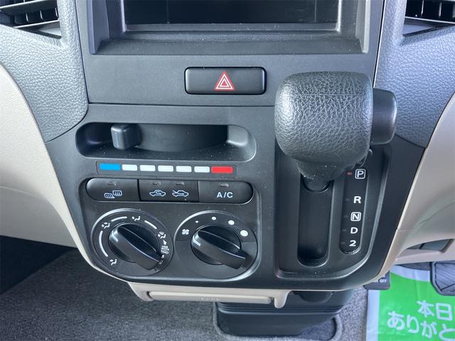 パレット Gリミテッド 4WD ワンオーナー 禁煙車 両側スライドドア スマートキー 電動格納ミラー シートヒーター ベンチシート AT 盗難防止システム ABS CD アルミホイール 衝突安全ボディ エアコン(4枚目)