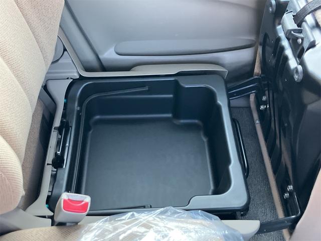 パレット Gリミテッド 4WD ワンオーナー 禁煙車 両側スライドドア スマートキー 電動格納ミラー シートヒーター ベンチシート AT 盗難防止システム ABS CD アルミホイール 衝突安全ボディ エアコン(25枚目)