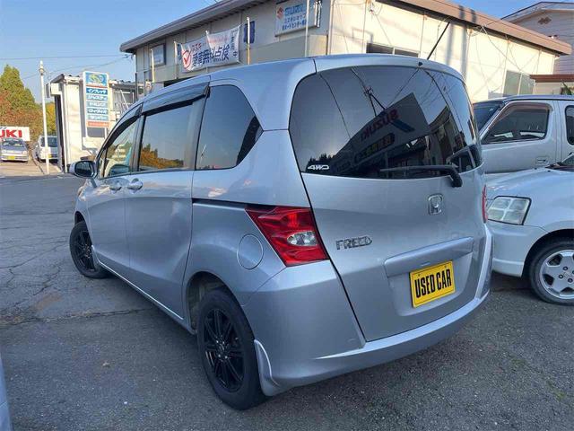 フリード G 4WD ETC バックカメラ 両側スライド・片側電動 キーレスエントリー 電動格納ミラー 3列シート ウォークスルー AT アルミホイール 衝突安全ボディ ABS エアコン パワーステアリング(15枚目)