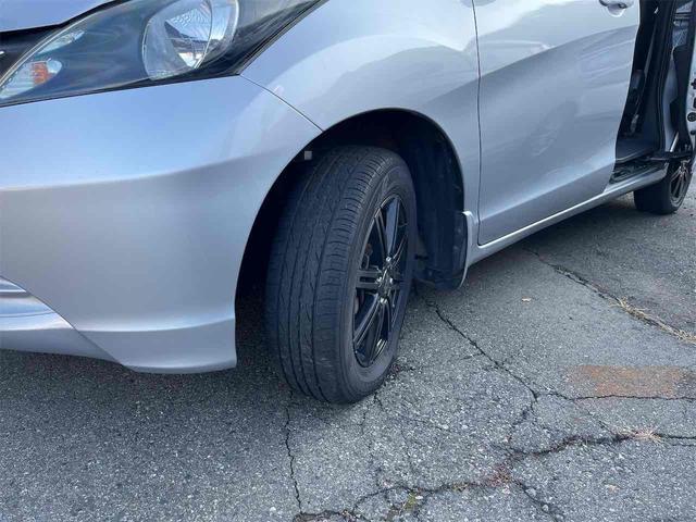 フリード G 4WD ETC バックカメラ 両側スライド・片側電動 キーレスエントリー 電動格納ミラー 3列シート ウォークスルー AT アルミホイール 衝突安全ボディ ABS エアコン パワーステアリング(19枚目)