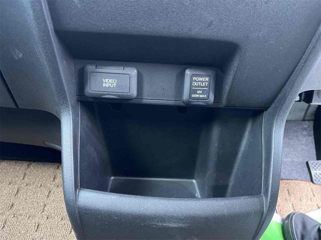 フリード G 4WD ETC バックカメラ 両側スライド・片側電動 キーレスエントリー 電動格納ミラー 3列シート ウォークスルー AT アルミホイール 衝突安全ボディ ABS エアコン パワーステアリング(21枚目)