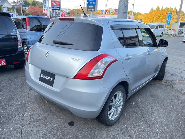 スイフト XG アルミホイール スマートキー 電動格納ミラー CVT 盗難防止システム 衝突安全ボディ ABS CD エアコン(18枚目)