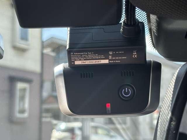 ８シリーズ ８４０ｉ　グランクーペ　カーボンリップ　ハイモースコート済みＤＲ　レーンアシスト　ＨＤＤナビ　ＬＥＤヘッドライト　本革シート　シートヒーター　オートクルーズコントロール　ＥＴＣ　ガラスルーフ（22枚目）