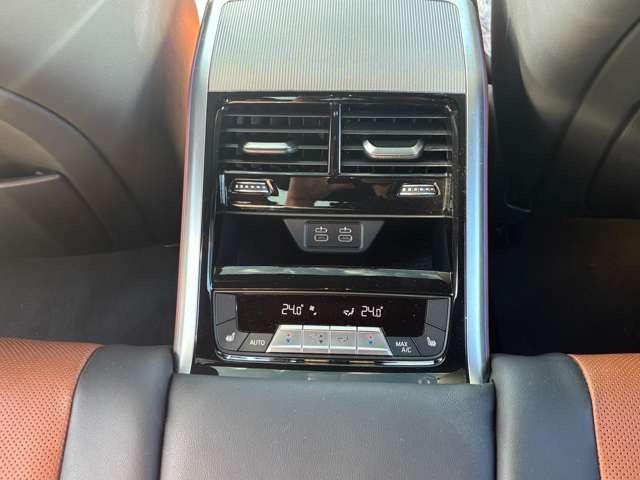 ８シリーズ ８４０ｉ　グランクーペ　カーボンリップ　ハイモースコート済みＤＲ　レーンアシスト　ＨＤＤナビ　ＬＥＤヘッドライト　本革シート　シートヒーター　オートクルーズコントロール　ＥＴＣ　ガラスルーフ（33枚目）