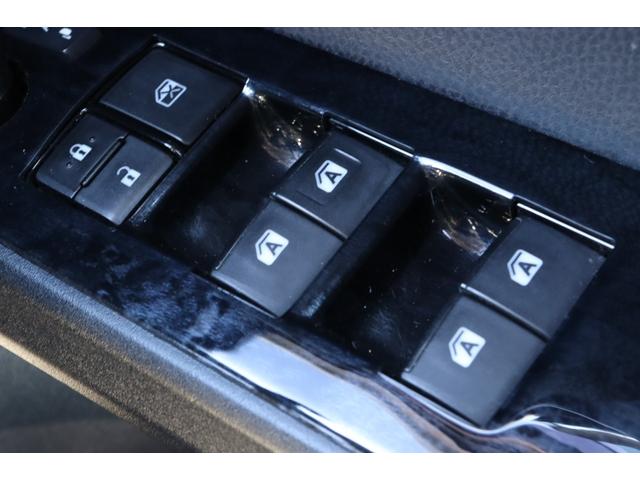 プリウス Ｓツーリングセレクション　走行距離無制限１年保証　車検整備付き　ナビ　社外ＡＷ　スマートキ―　Ｐスタート　盗難防止システム　ＥＴＣ　オートライト　車輛接近通報装置　本革シート　シートヒーター（32枚目）