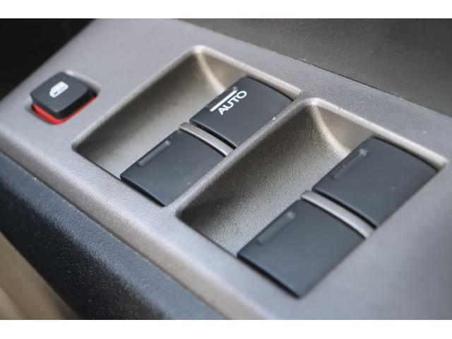 �p���[�E�B���h�E�ő��̊J���{�^����I�E�B���h�E���b�N���t���Ă���̂ŁA��쓮�̐S�z������܂���B