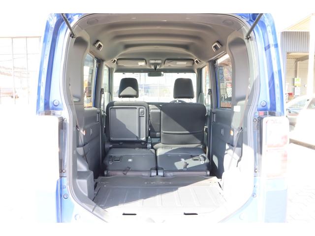 ピクシスメガ Ｄ　走行距離無制限１年保証　車検整備付き　ナビ　キーレス　両側スライドドア（14枚目）