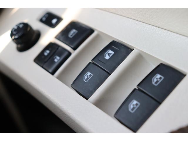 シエンタ Ｇ　走行距離無制限　１年保証　車検整備付き　ナビ　Ｂカメラ　ＴＶ　スマートキ―　ＰＵＳＨスタート　両側電動スライドドア　ＥＴＣ　ＨＩＤ　オートライト　衝突被害軽減システム　レーンアシスト　３列シート（32枚目）