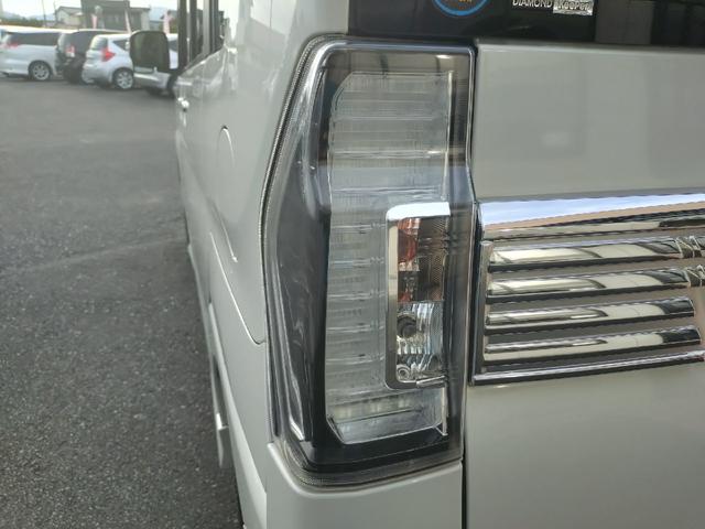 タント カスタムＲＳ　トップエディションＳＡＩＩ　４ＷＤ・ターボ・左右パワースライドドア・純正ナビ・ドライブレコーダー・衝突防止（スマートアシストＩＩ）・タイヤ４本新品交換・ステアリングスイッチ・ハーフレザーシート・１５インチアルミホイール（16枚目）