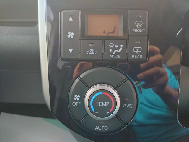 タント カスタムＲＳ　トップエディションＳＡＩＩ　４ＷＤ・ターボ・左右パワースライドドア・純正ナビ・ドライブレコーダー・衝突防止（スマートアシストＩＩ）・タイヤ４本新品交換・ステアリングスイッチ・ハーフレザーシート・１５インチアルミホイール（30枚目）