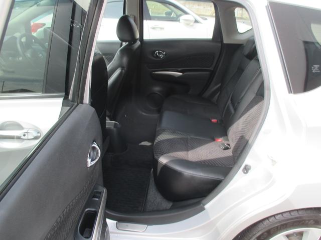 ノート メダリスト　アラウンドビューモニター・アイドリングストップ・純正ＳＤナビ・フルセグＴＶ・ＣＤ／ＤＶＤ再生・ＳＤ録音再生・Ｂｌｕｅｔｏｏｔｈ接続・コーナーセンサー・ドライブレコーダー・スマートキー・プッシュスタート（19枚目）