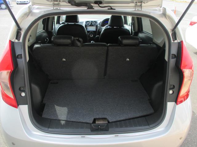 ノート メダリスト　アラウンドビューモニター・アイドリングストップ・純正ＳＤナビ・フルセグＴＶ・ＣＤ／ＤＶＤ再生・ＳＤ録音再生・Ｂｌｕｅｔｏｏｔｈ接続・コーナーセンサー・ドライブレコーダー・スマートキー・プッシュスタート（21枚目）