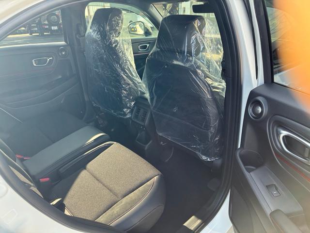 ヴェゼル ｅ：ＨＥＶ　ＲＳ　電動格納ミラー　ＡＴ　ＡＢＳ　エアコン　パワーステアリング　パワーウィンドウ　運転席エアバッグ（12枚目）