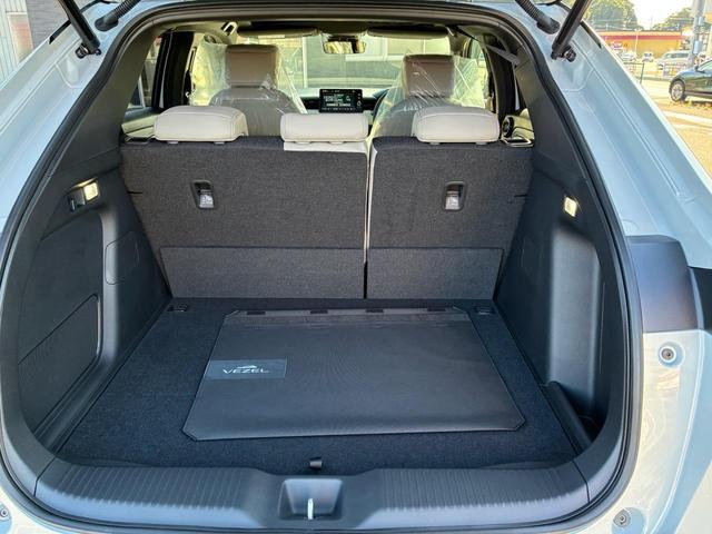 ヴェゼル ｅ：ＨＥＶ　Ｚ・ＰＬａＹパッケージ　ｅ：ＨＥＶ　Ｚ・ＰＬａＹパッケージ　ＡＴ　ＡＢＳ　エアコン　パワーステアリング　パワーウィンドウ　運転席エアバッグ（16枚目）