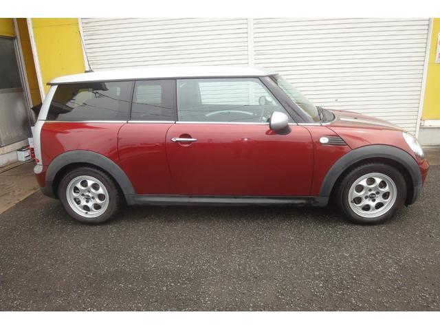 ＭＩＮＩ クーパー　クラブマン　ナビ　ディーラー車　右ハンドル　ＡＢＳ　エアバック　キーレス　フォグランプ　アルミホイール　リア観音開き（3枚目）