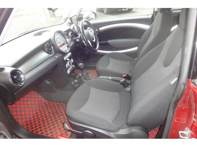 ＭＩＮＩ クーパー　クラブマン　ナビ　ディーラー車　右ハンドル　ＡＢＳ　エアバック　キーレス　フォグランプ　アルミホイール　リア観音開き（7枚目）