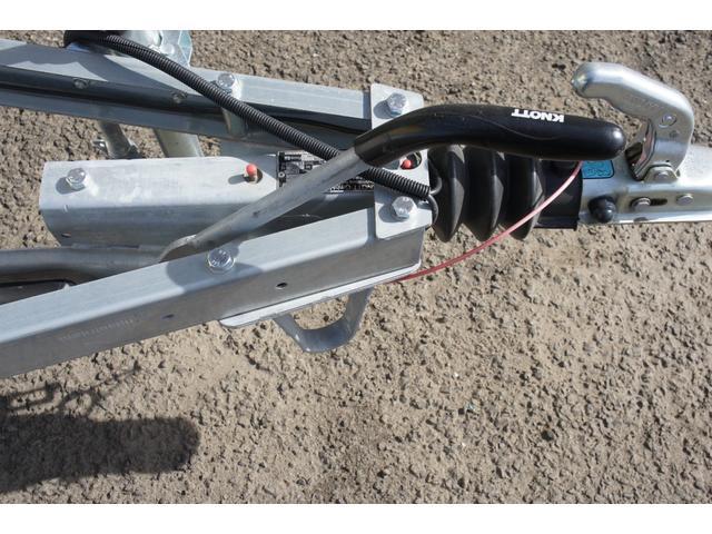 デリカＤ：５ ジャスパー　４ＷＤ　ナビ・テレビ　バックカメラ　ドライブレコーダー　スマートキー　右左パワ－スライドア　パワーシート　アイドリングストップ　１８インチアルミホイール　慣性ブレーキ付き軽トレーラー　ユーロ製（33枚目）