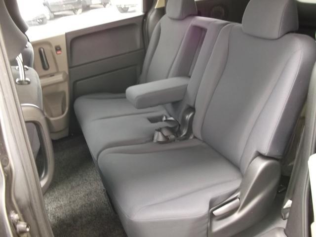 フリード フレックス Fパッケージ ナビ・テレビ ETC エンジンスターター スタッドレス付 左側パワースライドドア アルミホイール 5人乗り ABS エアバック(9枚目)