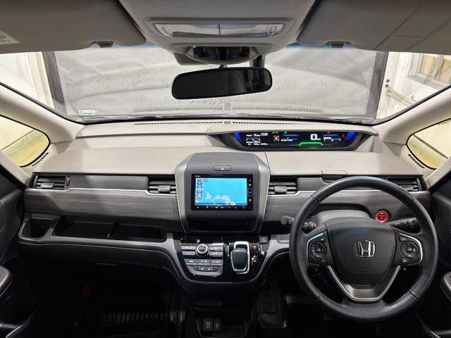 フリードハイブリッド ハイブリッド・Gホンダセンシング 両側電動スライドドア 純正メモリーインターナビ フルセグ シートヒーター 純正ドライブレコーダー前後セット ホンダセンシングクルーズコントロール ETC LEDヘットライト 純正アルミホイール(8枚目)