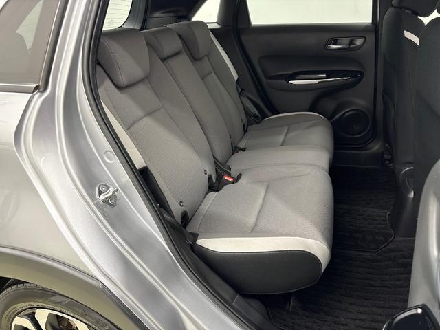 フィット クロスター　純正メモリーインターナビ　クルーズコントロール　ＥＴＣ　ホンダセンシング　純正ドライブレコーダー前後セット　ＬＥＤヘットライト　純正アルミホイール　４ＷＤ（11枚目）