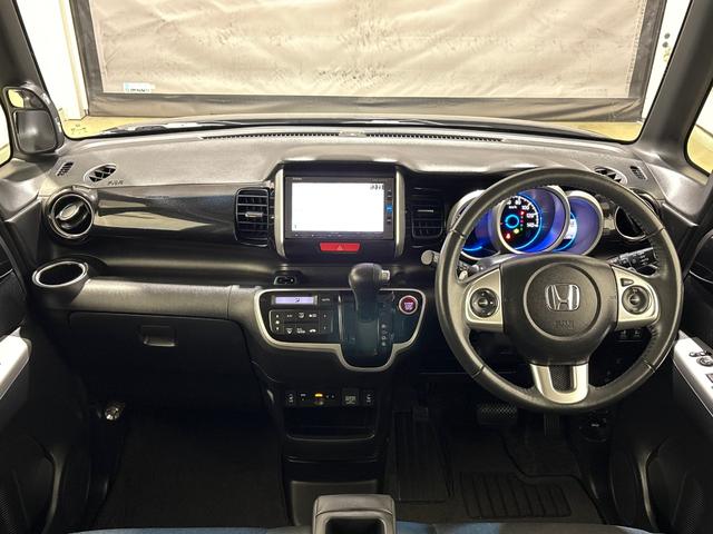 Ｎ－ＢＯＸカスタム ＧターボＳＳブラックスタイルパッケージ　両側電動スライドドア　ＥＴＣ　クルーズコントロール　シートヒーター　純正メモリーインターナビ　パドルシフト　ＬＥＤヘットライト　社外アルミホイール（8枚目）