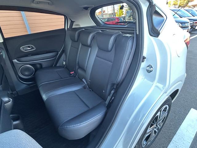 ヴェゼル ハイブリッドＺ・ホンダセンシング　ホンダセンシング　ＥＴＣ　クルーズコントロール　シートヒーター　純正メモリーインターナビ　フルセグ　社外ドライブレコーダー　ＬＥＤヘットライト　ＬＥＤフォグランプ（15枚目）