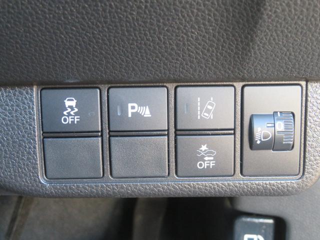 Ｎ－ＯＮＥ プレミアムツアラー　４ＷＤ　ターボ　シートヒーター　ホンダセンシング　クルーズコントロール　ＣＤ　ＬＥＤフォグランプ　ＬＥＤヘットライト　純正アルミホイール（8枚目）