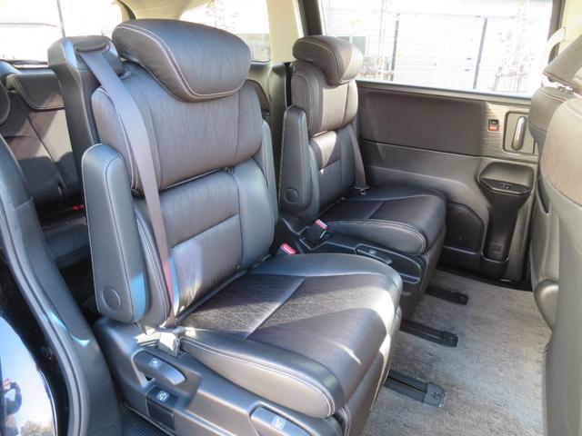 オデッセイ アブソルート　ＥＴＣ　クルーズコントロール　純正インターメモリーナビ　左側電動スライドドア　ＶＳＡ（横滑り防止）　ＣＴＢＡ（衝突軽減ブレーキ）　ＬＥＤヘットライト　フォグランプ　純正アルミホイール（14枚目）