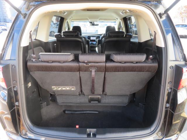 オデッセイ アブソルート　ＥＴＣ　クルーズコントロール　純正インターメモリーナビ　左側電動スライドドア　ＶＳＡ（横滑り防止）　ＣＴＢＡ（衝突軽減ブレーキ）　ＬＥＤヘットライト　フォグランプ　純正アルミホイール（16枚目）