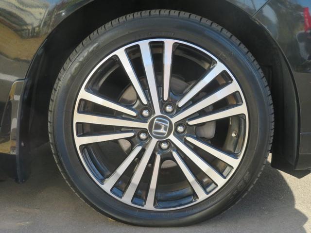 オデッセイ アブソルート　ＥＴＣ　クルーズコントロール　純正インターメモリーナビ　左側電動スライドドア　ＶＳＡ（横滑り防止）　ＣＴＢＡ（衝突軽減ブレーキ）　ＬＥＤヘットライト　フォグランプ　純正アルミホイール（20枚目）