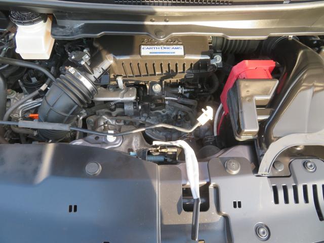 エンジンルームの画像です。クリーニング専門スタッフが見事にキレイにしてくれます！