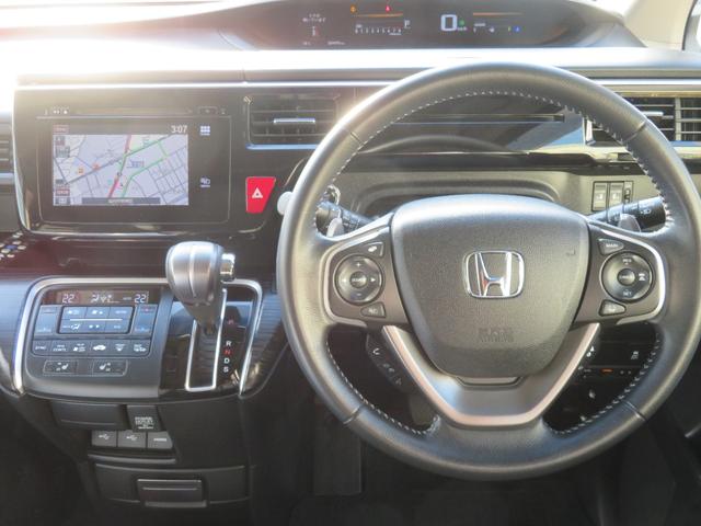 ドライバー目線で見たインパネ回りの画像です。