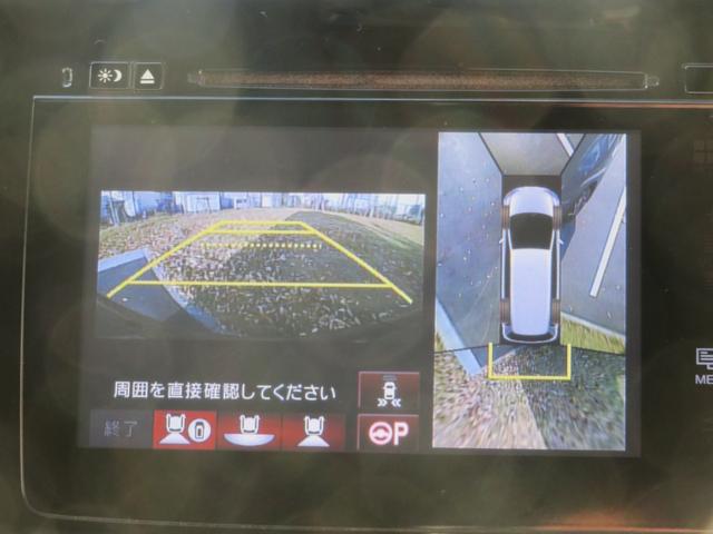 車庫入れ・駐車を安心サポート！バックカメラ装備です。