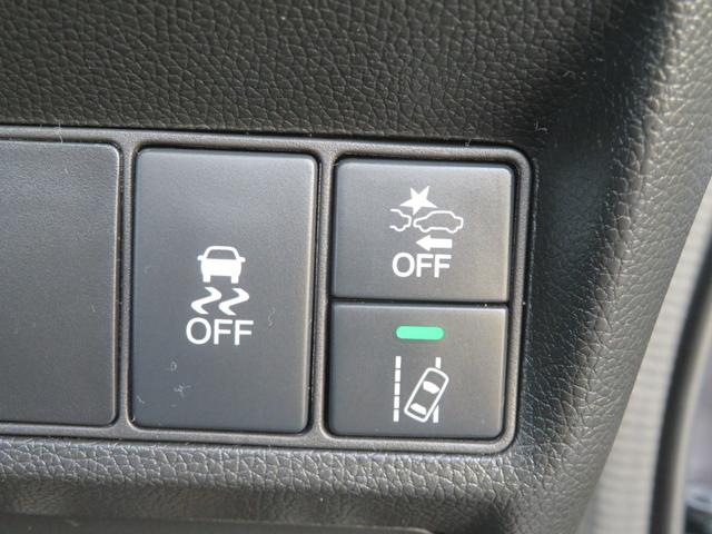 安心便利装備！横滑り防止機能（ＶＳＡ）・低速域衝突軽減ブレーキ＋誤発進抑制機能（ＣＴＢＡ）・安全運転支援システム「ホンダセンシング」装備