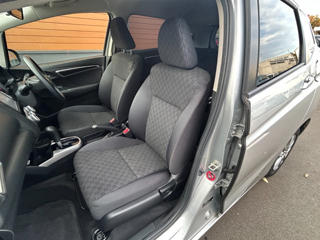 フィット １３Ｇ　ＥＴＣ　純正メモリーインターナビ　ワンセグ（9枚目）